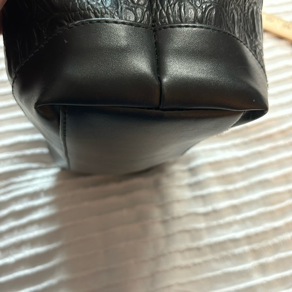 CHENSON Black Croc Pattern Faux Leather Doctor‎ Satchel Purse Bag Brass Trim - Picture 8 of 16